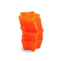 Набор силиконовых форм для маффинов, 6 шт., разм. 7х6,6 см, форма-звезда, цвет-оранжевый, серия Wonder Cakes, SILIKOMART, Италия